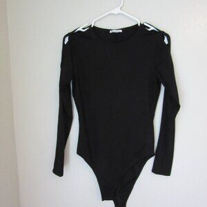 Reformation Black Long Sleeve Cutout Shoulder Medium Bodysuit